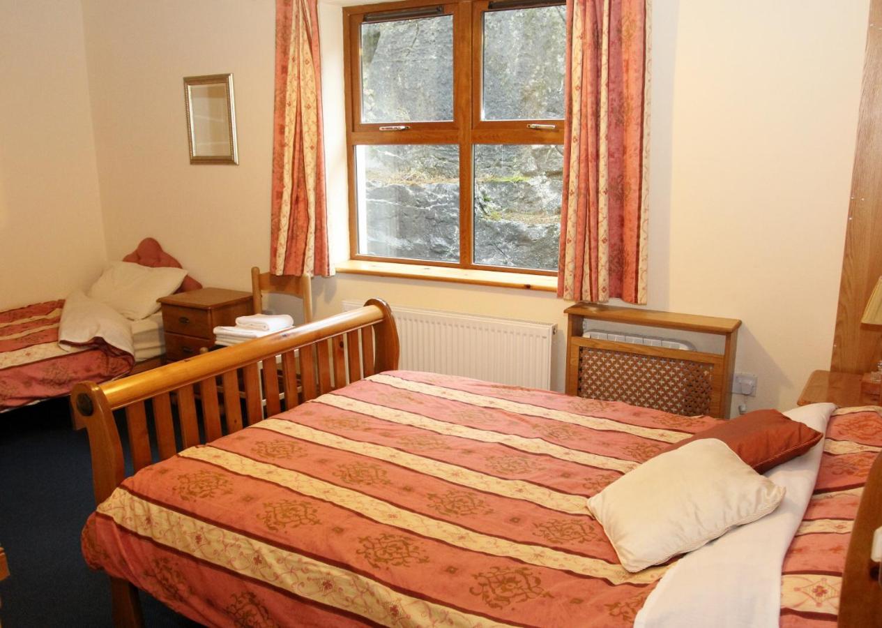 Clare'S Rock Self-Catering Accommodation Carron Exteriör bild