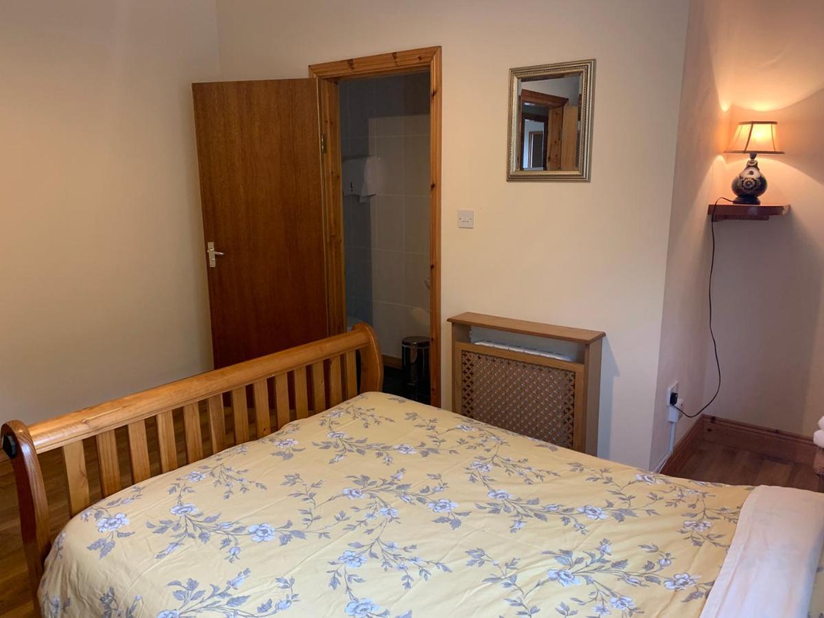 Clare'S Rock Self-Catering Accommodation Carron Exteriör bild