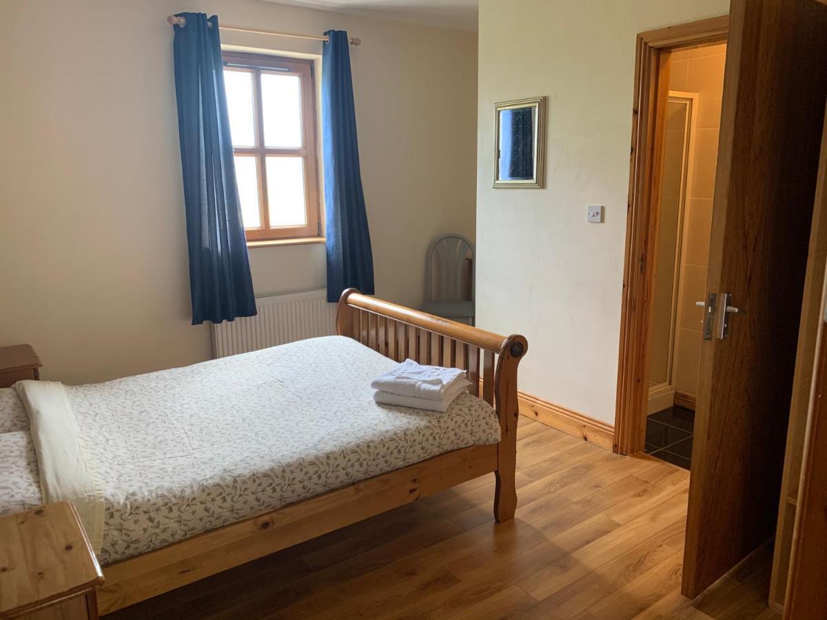 Clare'S Rock Self-Catering Accommodation Carron Exteriör bild